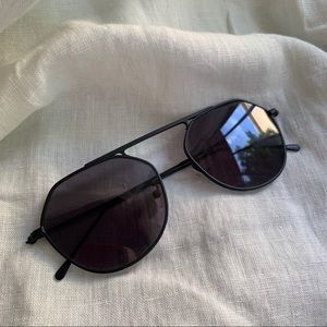 Illesteva Black Nicosia Sunglasses
